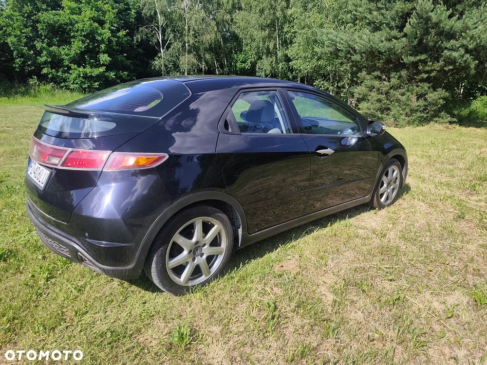 Honda Civic 1.8 Executive - 11