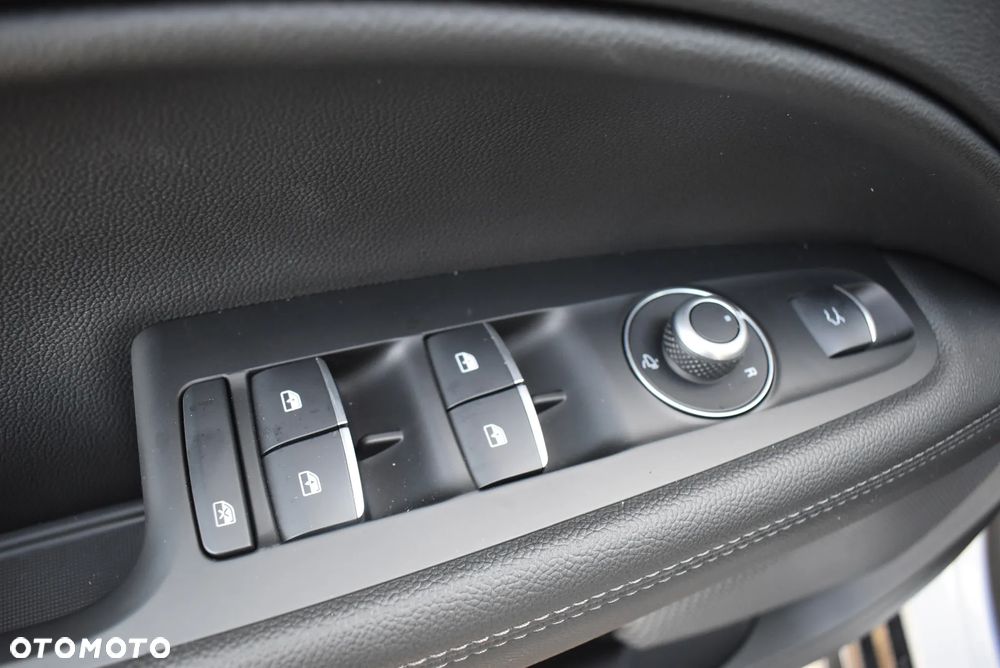 Alfa Romeo Stelvio 2.0 Turbo Veloce Q4 - 25