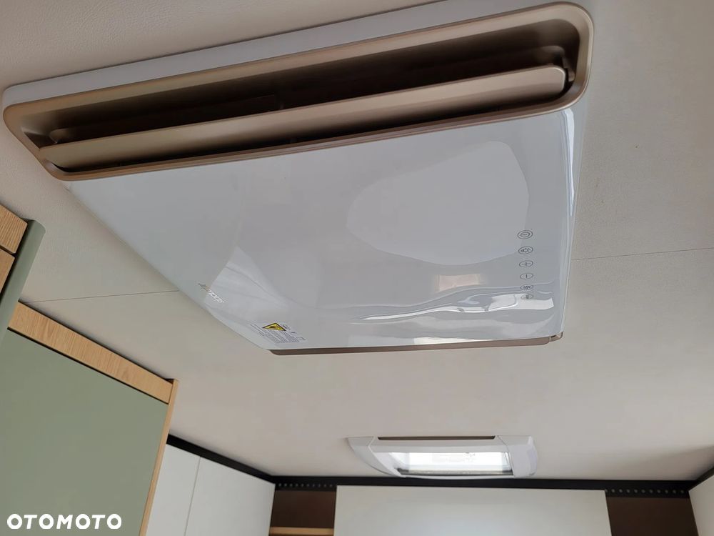 LMC Style 530 E - Łóżka wzdłużne + salon podkowa - 21