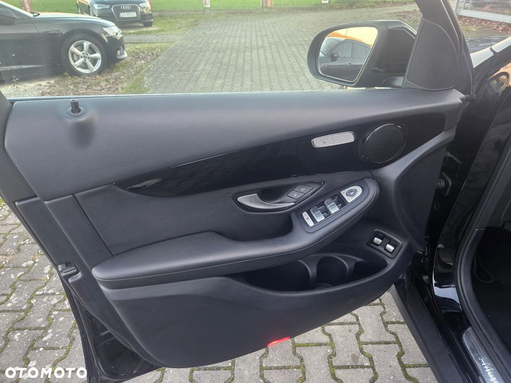 Mercedes-Benz GLC 300 e 4-Matic - 14