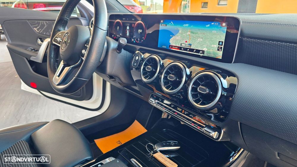 Mercedes-Benz CLA 180 - 6