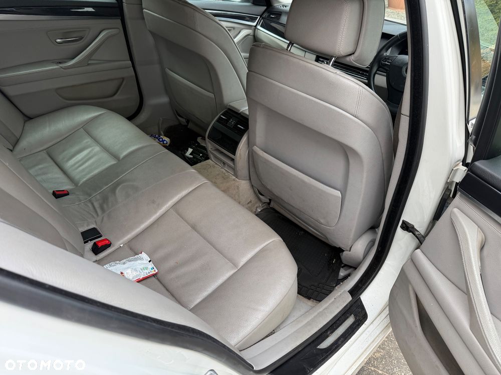 BMW Seria 5 520d - 13