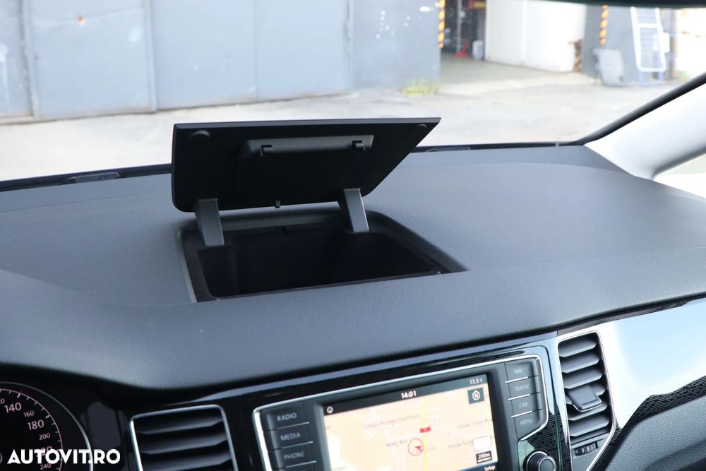 Volkswagen Golf 1.6 TDI Sound - 25