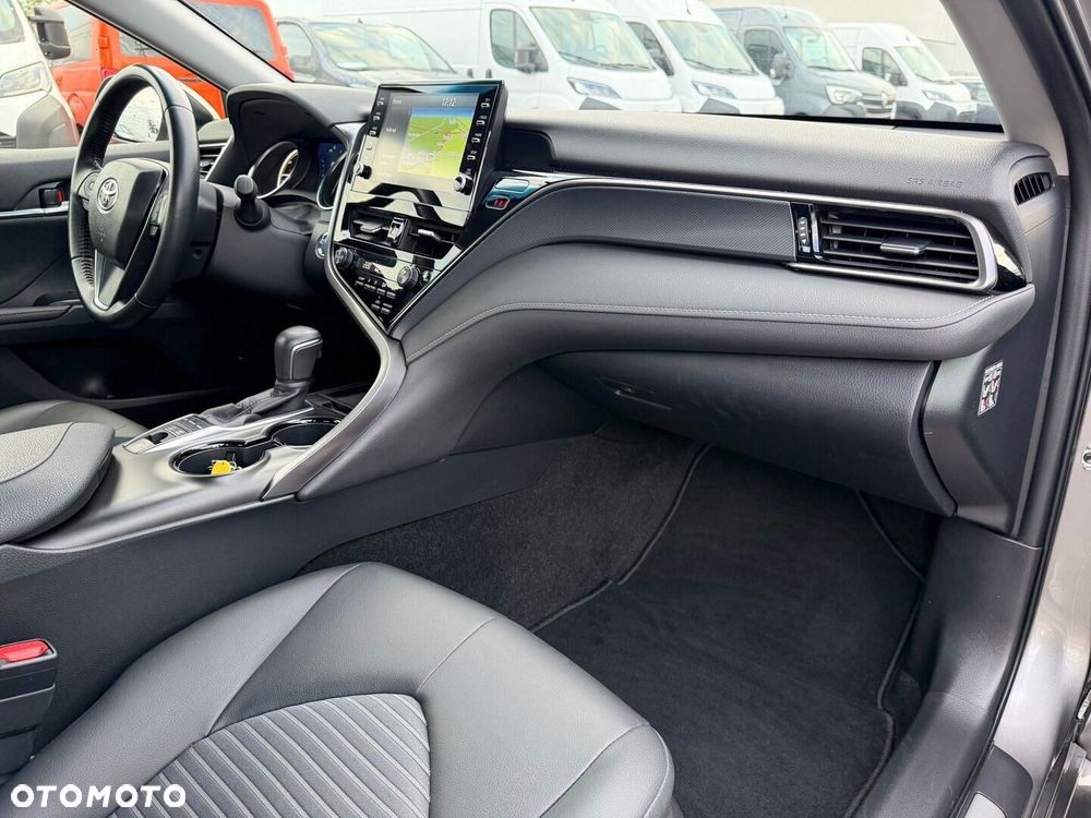 Toyota Camry 2.5 Hybrid Prestige CVT - 6