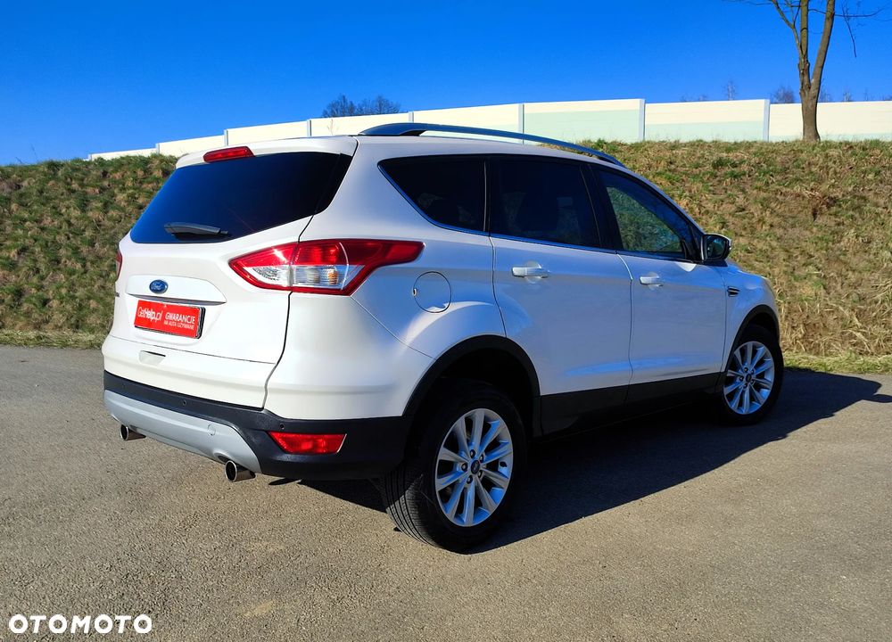 Ford Kuga 2.0 TDCi 2x4 Titanium - 14