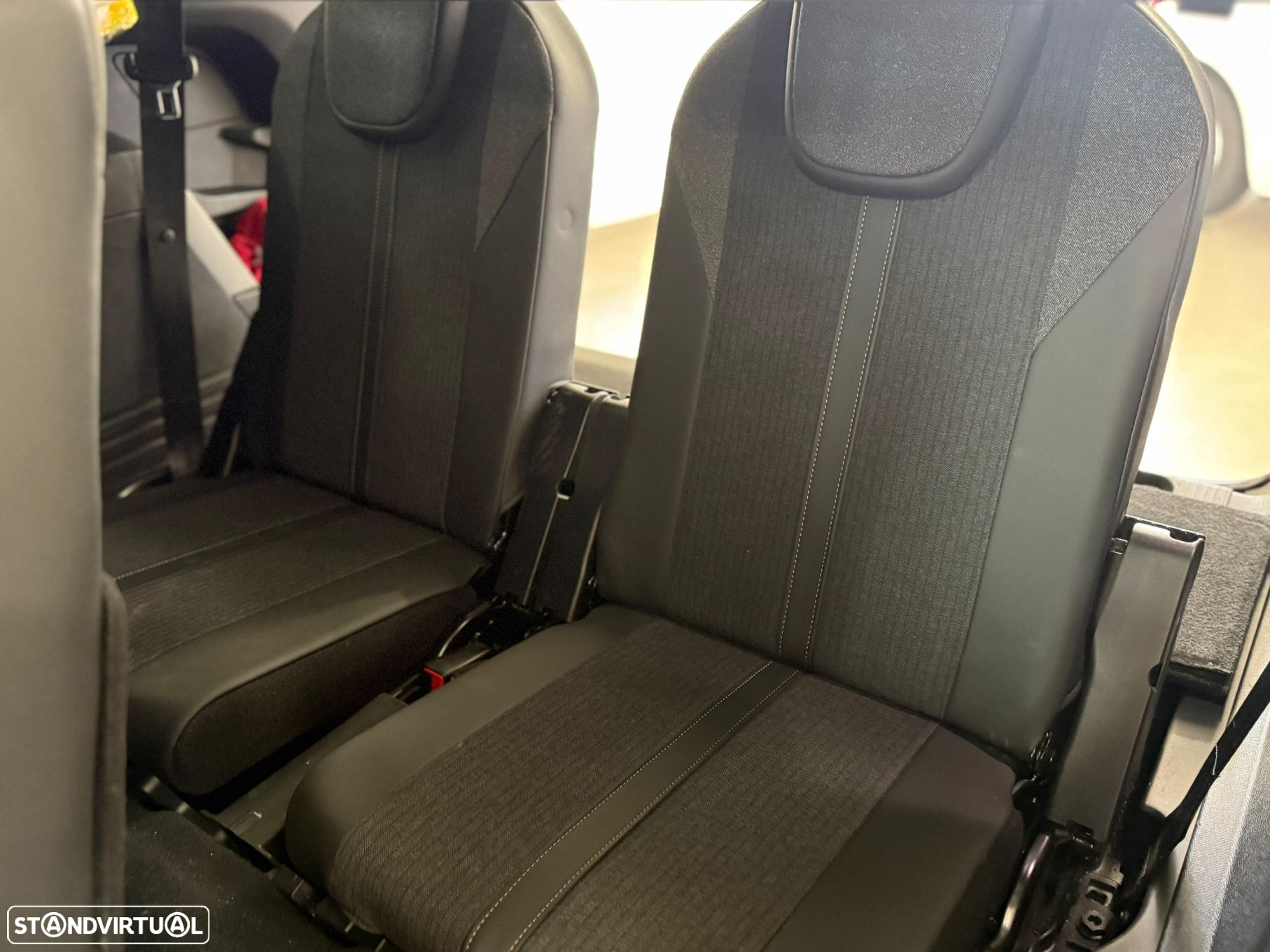 Peugeot 5008 1.5 BlueHDi GT Line EAT8 - 5