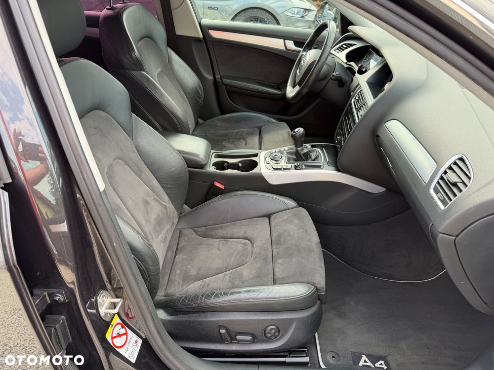 Audi A4 Limousine - 31