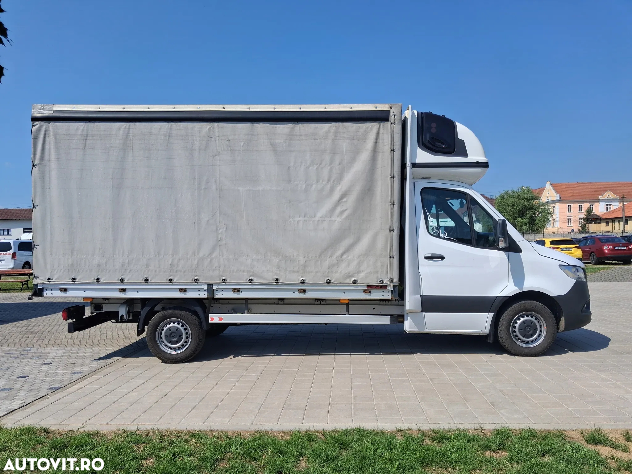 Mercedes-Benz Sprinter - 4