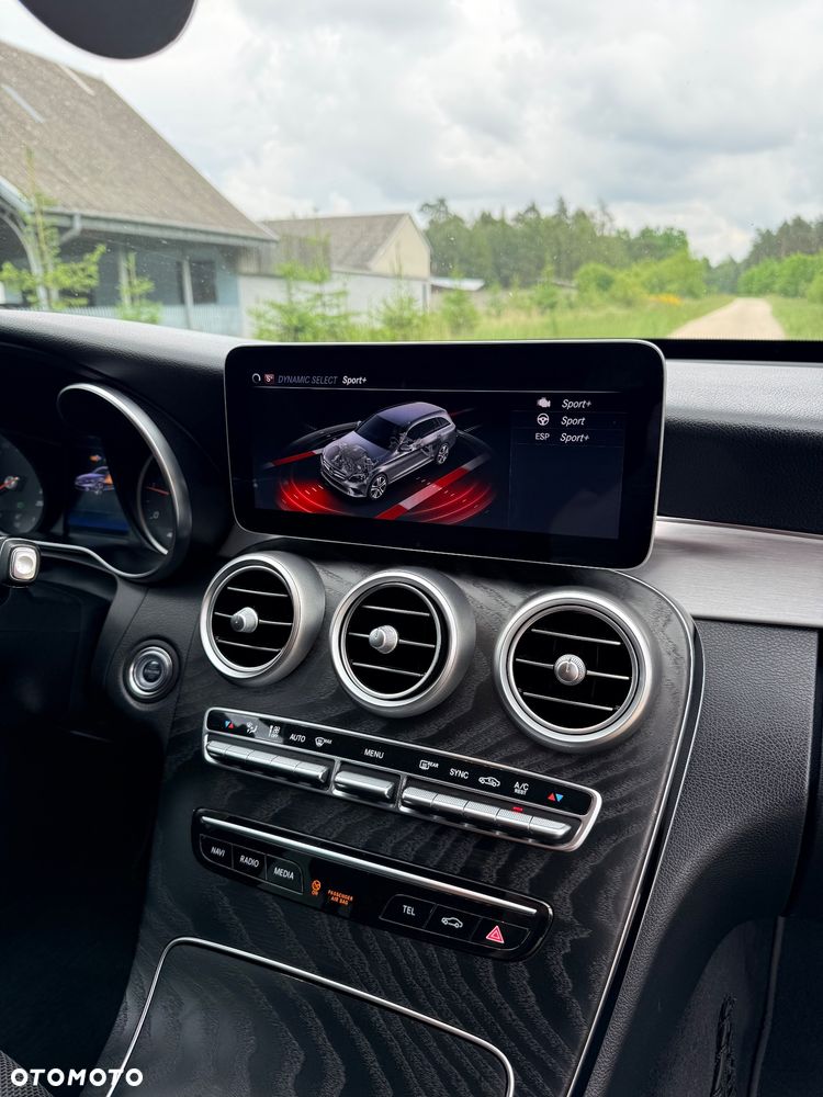 Mercedes-Benz Klasa C 220 d 4Matic 9G-TRONIC Avantgarde - 26