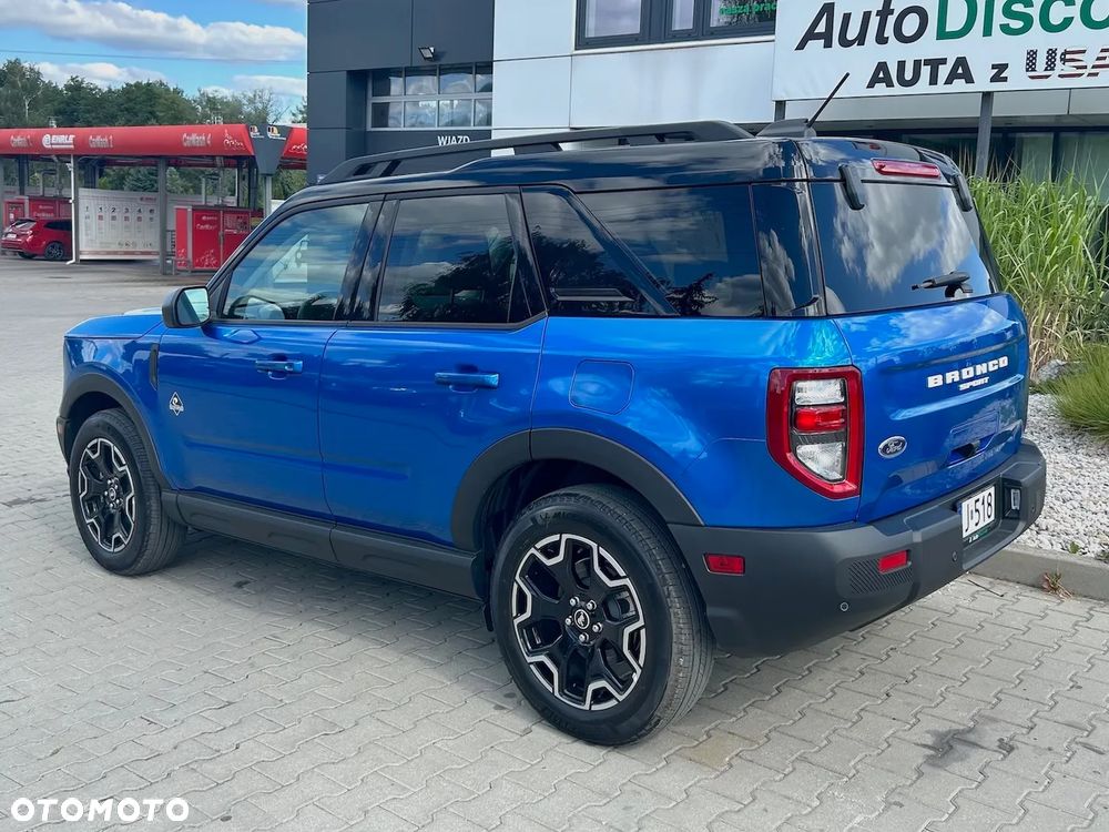 Ford Bronco - 3