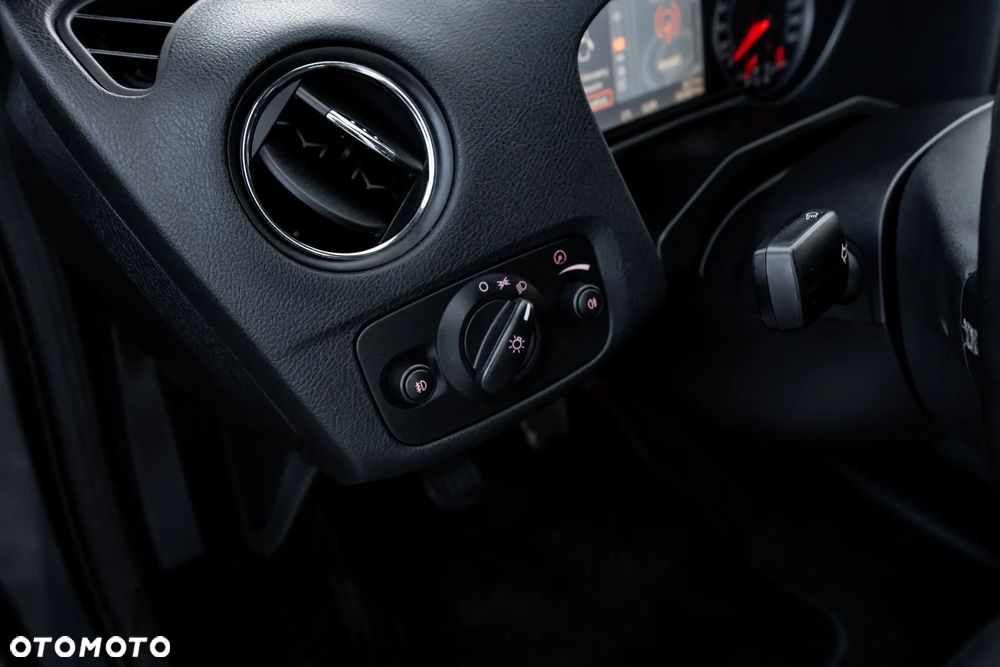 Ford Mondeo 2.5 Titanium X - 29