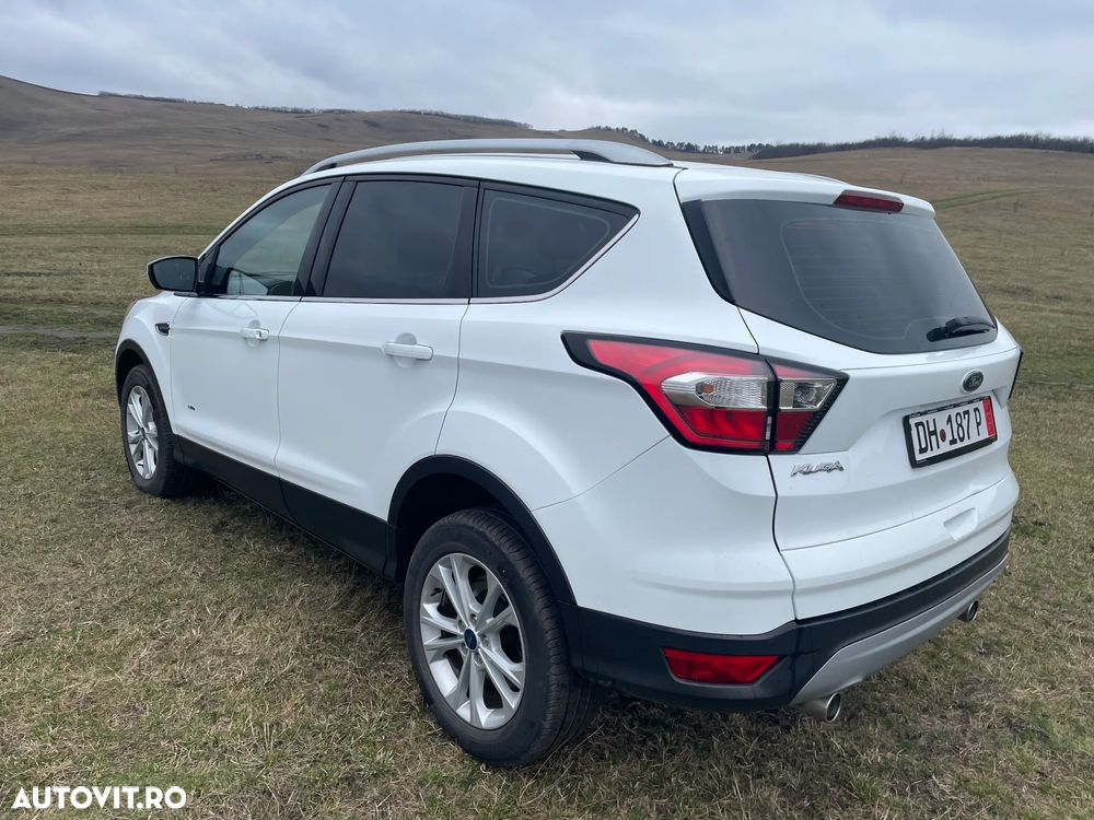 Ford Kuga - 9
