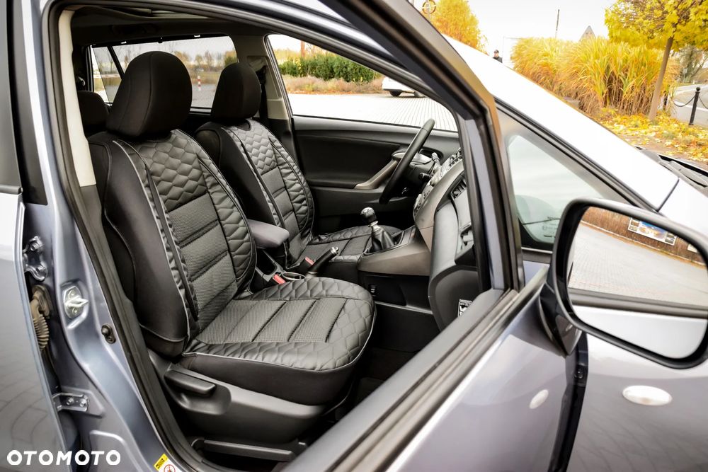 Toyota Verso 1.8 Sol 7os - 28