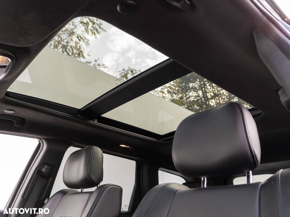 Jeep Grand Cherokee - 26