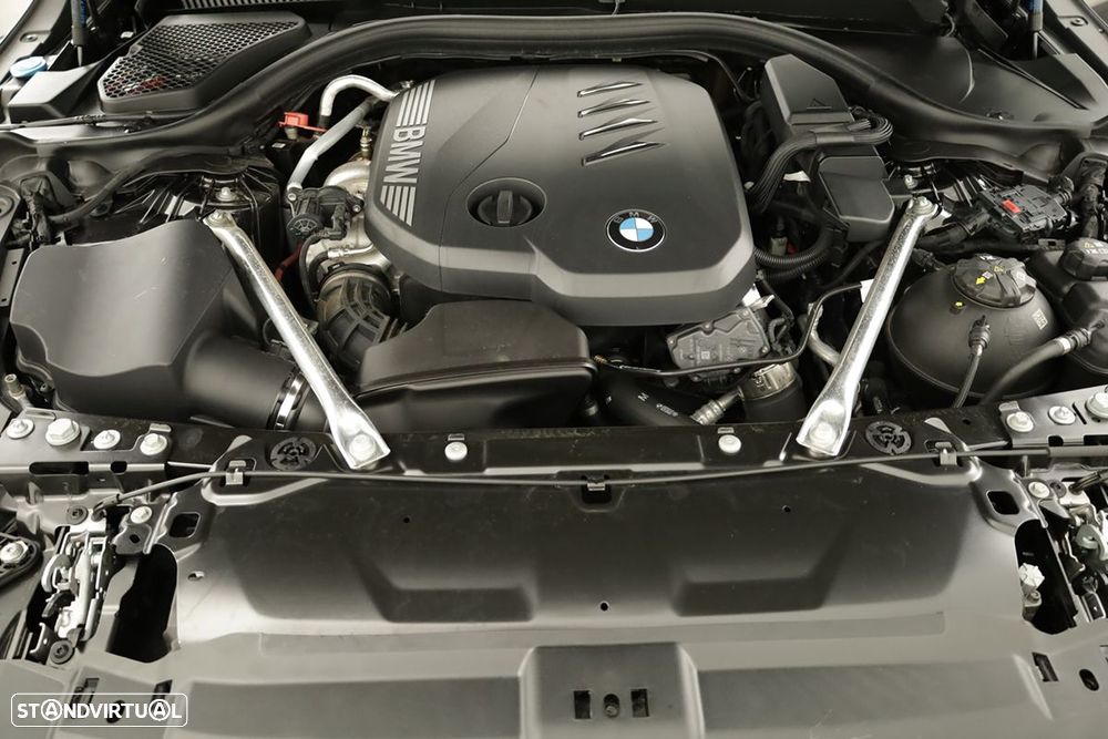 BMW 520 d Pack Desportivo M - 26