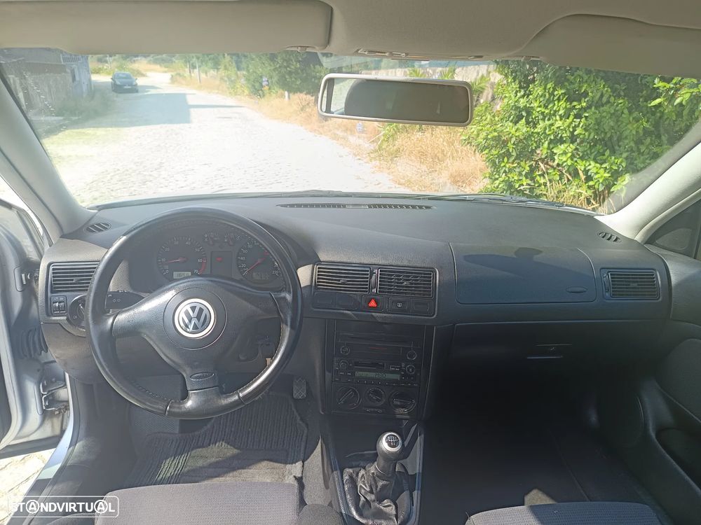 VW Golf 1.4i 25 Anos - 11
