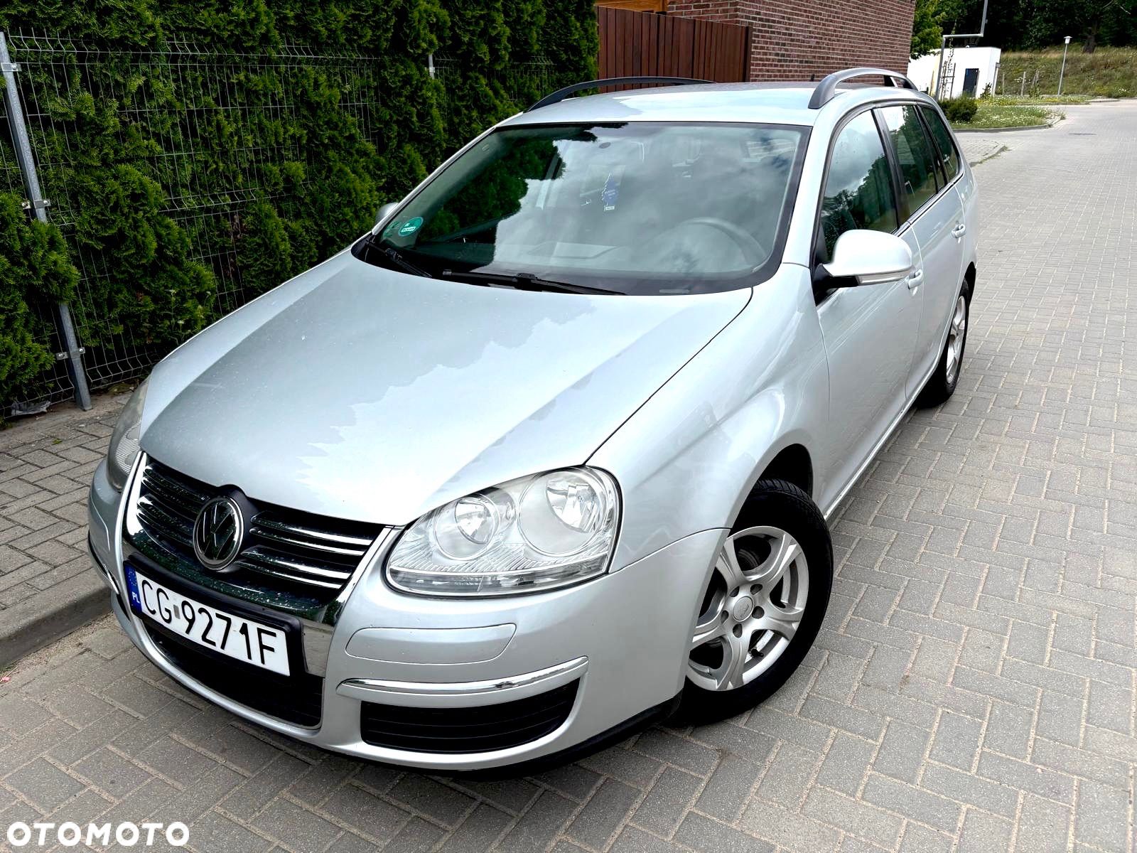 Volkswagen Golf 1.9 TDI DSG DPF Trendline - 1