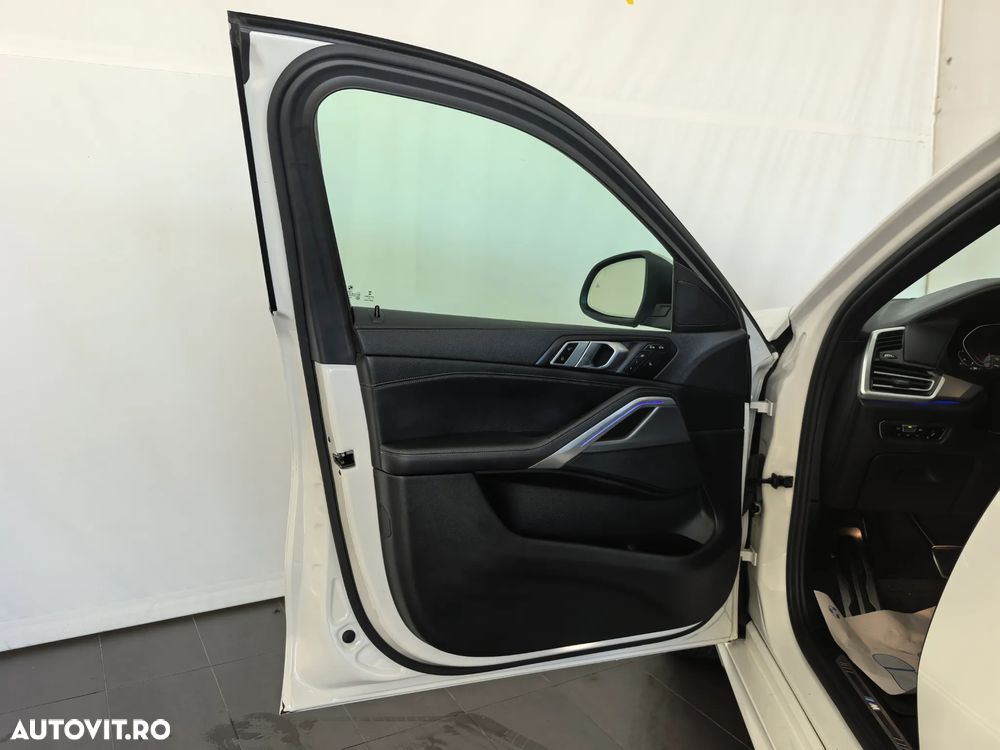 BMW X6 xDrive40i AT MHEV - 10