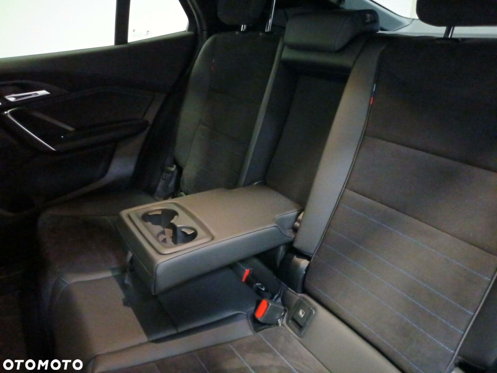 BMW iX2 - 17