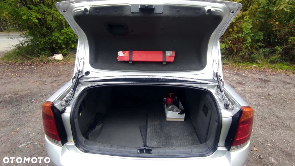 Opel Vectra 1.8 Comfort - 11