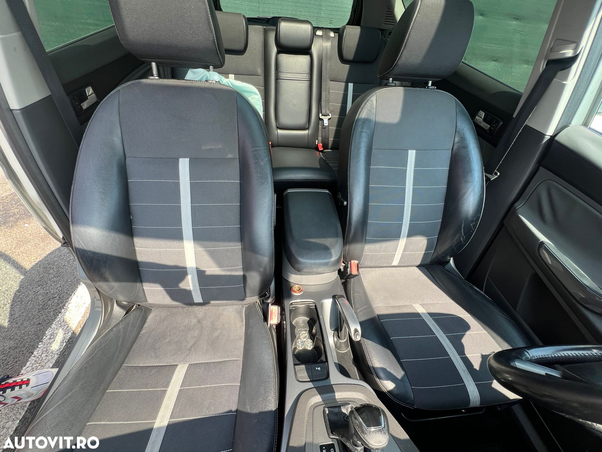 Ford Kuga - 13
