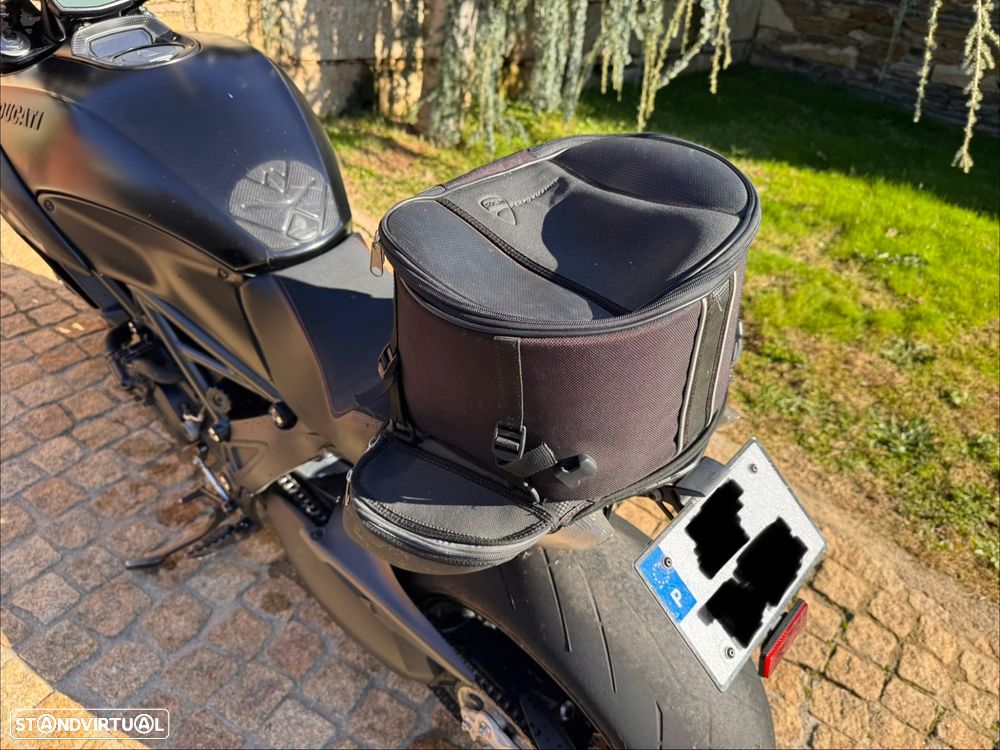 Ducati Diavel AMG - 17