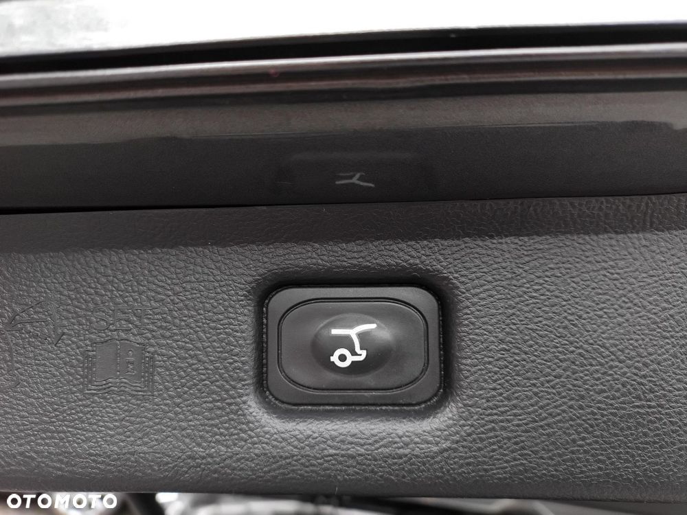 Ford S-Max 2.5 Hybrid Titanium CVT - 32