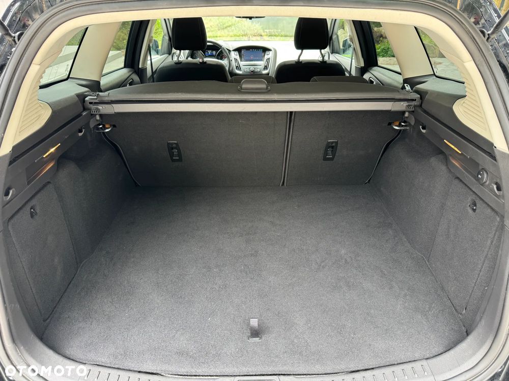 Ford Focus 1.0 EcoBoost Titanium - 33