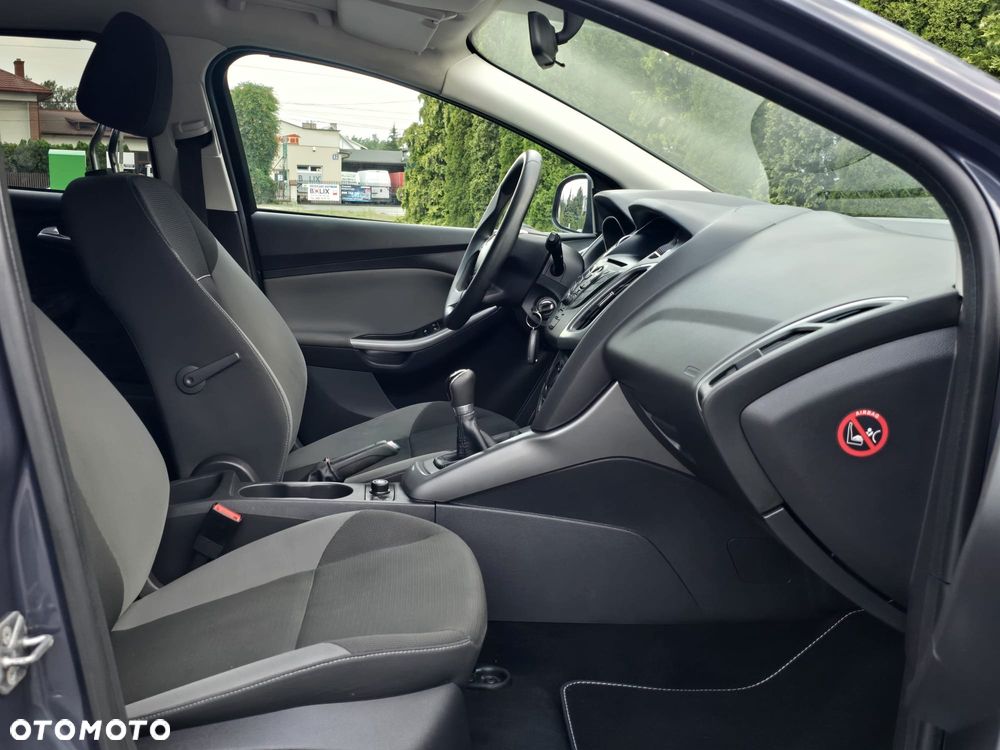 Ford Focus SW 1.6 Ti-VCT Trend - 28