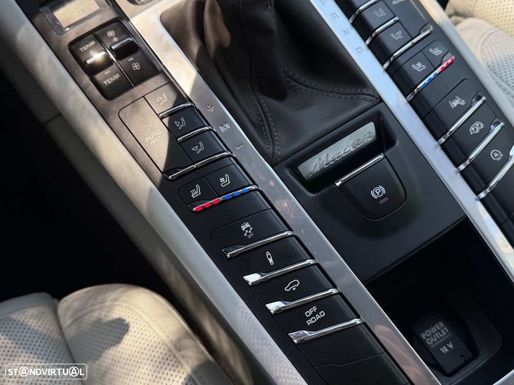 Porsche Macan S - 39