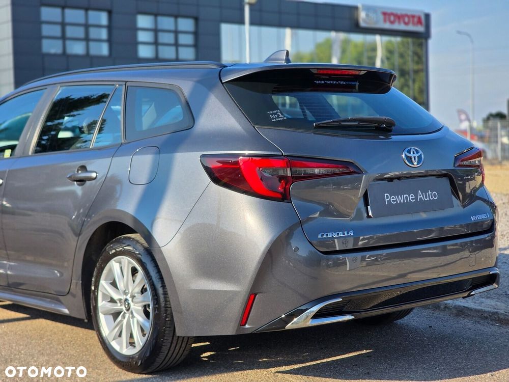Toyota Corolla 1.8 Hybrid Comfort - 17