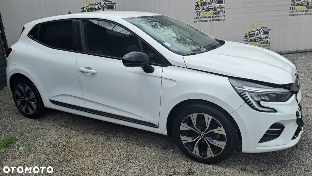 Renault Clio - 8