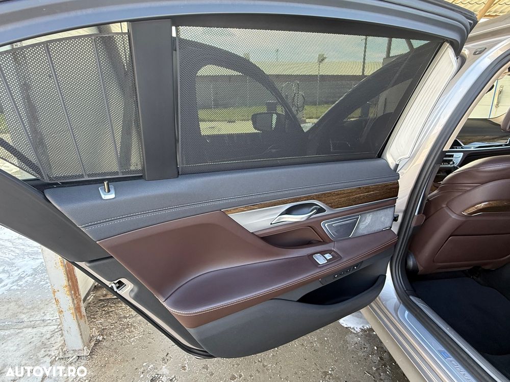 BMW Seria 7 740Le xDrive iPerformance - 12