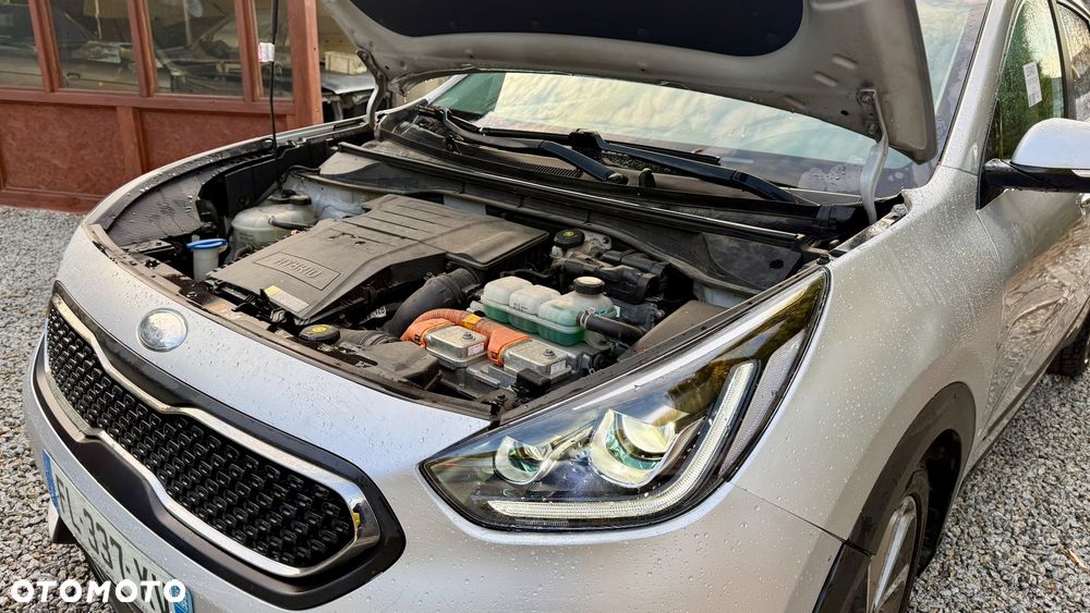 Kia Niro 1.6 GDI Hybrid L Business Line - 38