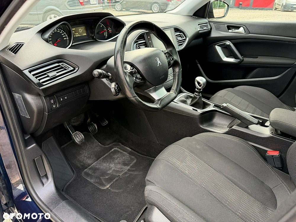 Peugeot 308 - 10