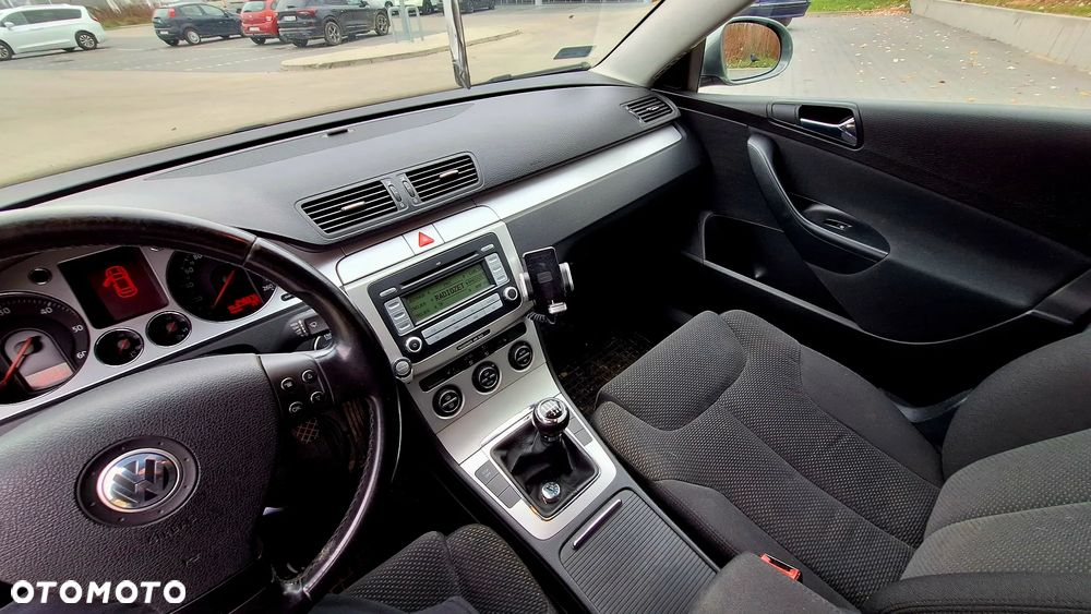 Volkswagen Passat 2.0 TDI Comfortline - 17