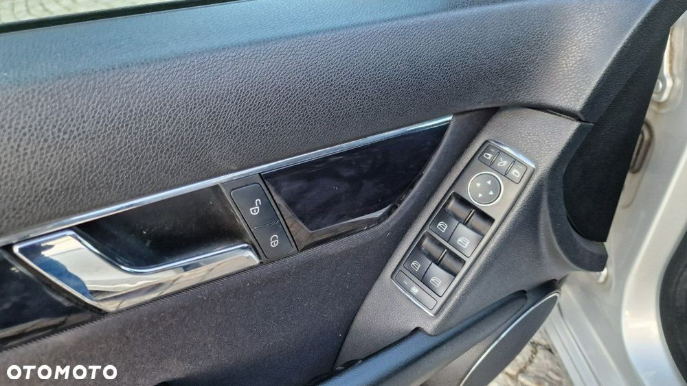 Mercedes-Benz Klasa C - 12