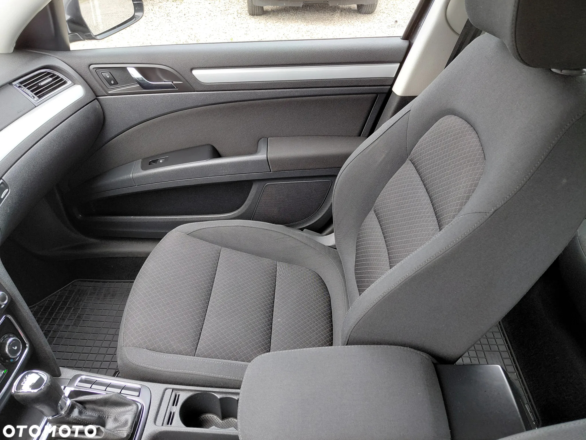 Skoda Superb 2.0 TSI Ambition DSG - 24