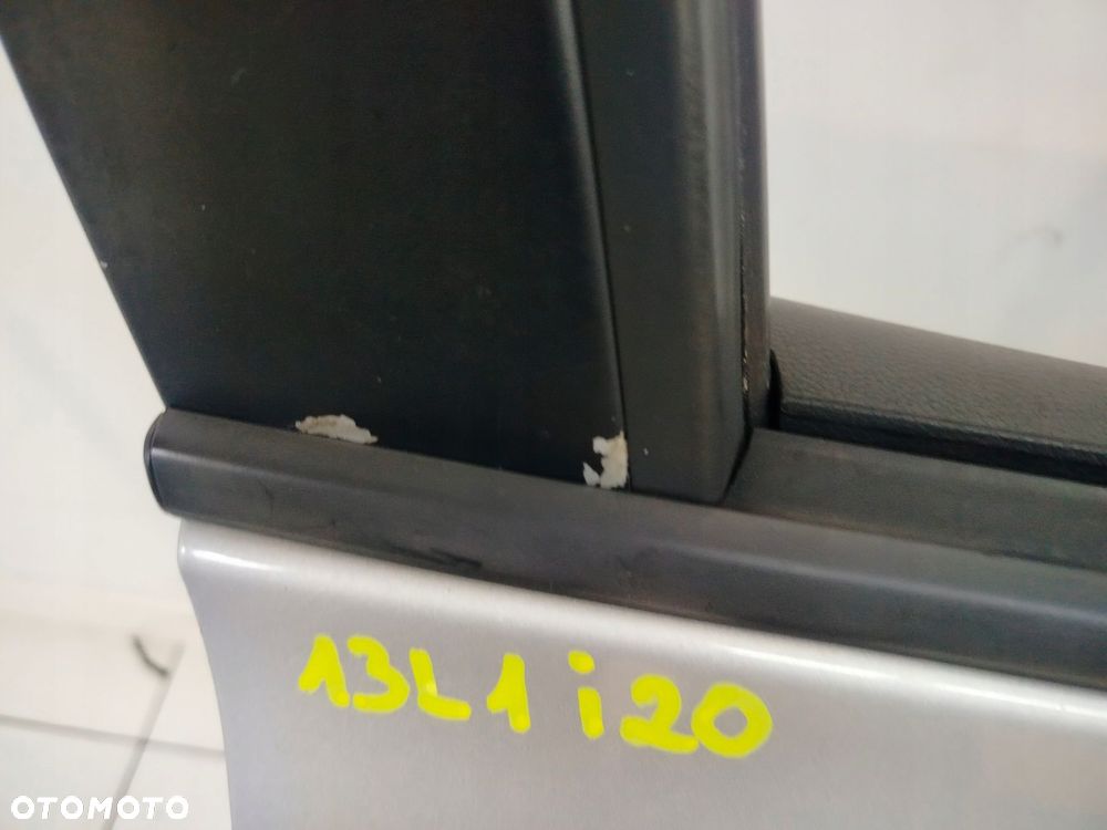 hyundai i20 i 08r- drzwi prawe przednie prawy przód rys - 11