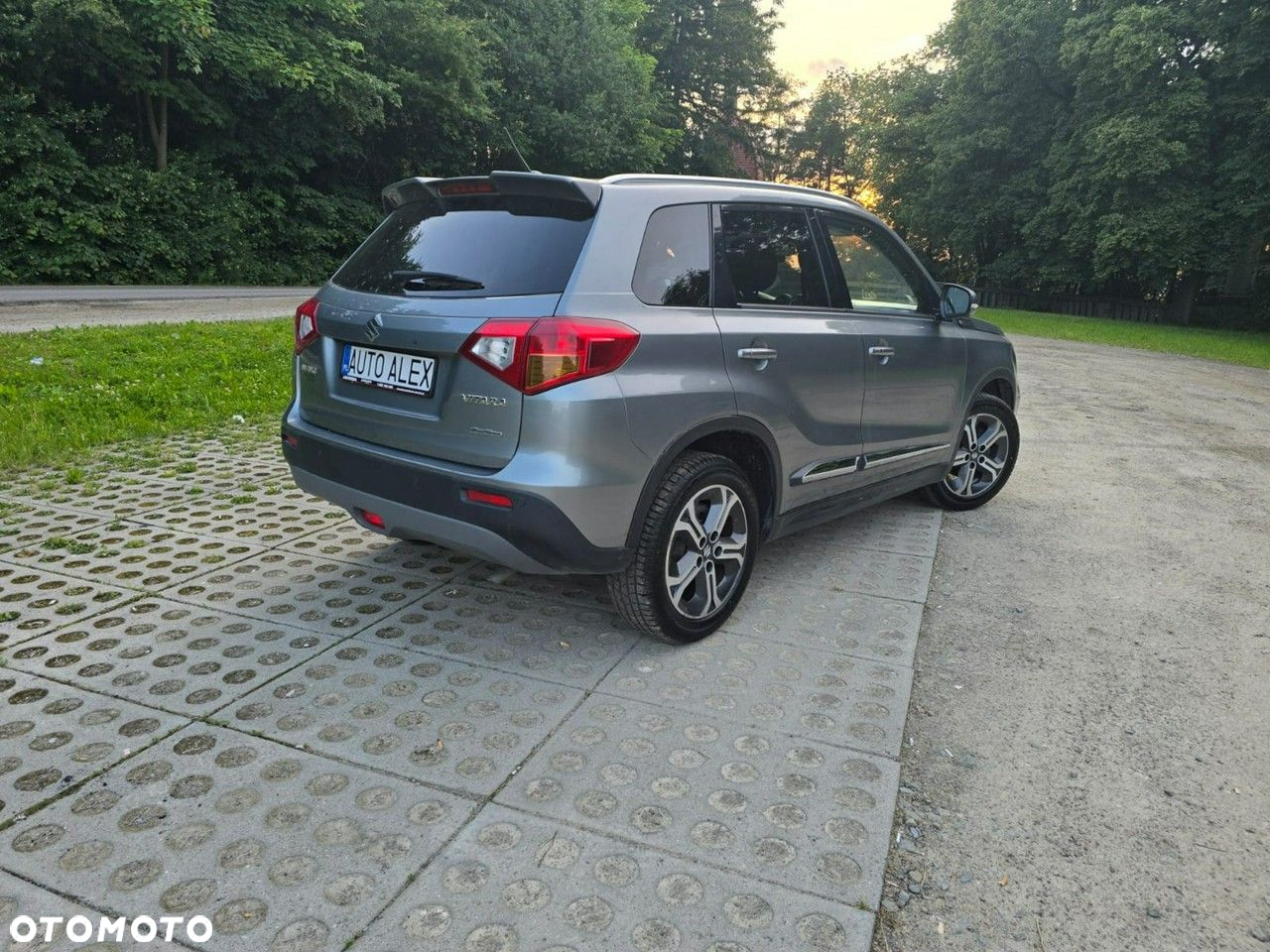 Suzuki Vitara - 8