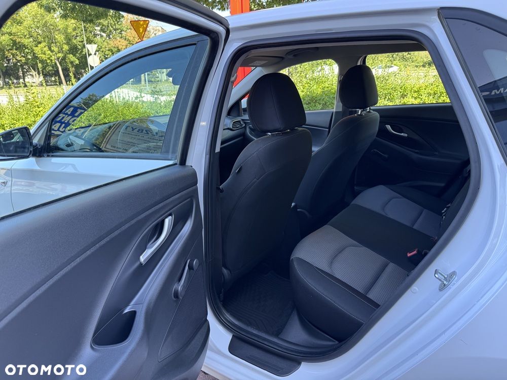 Hyundai i30 1.4 Classic + - 16