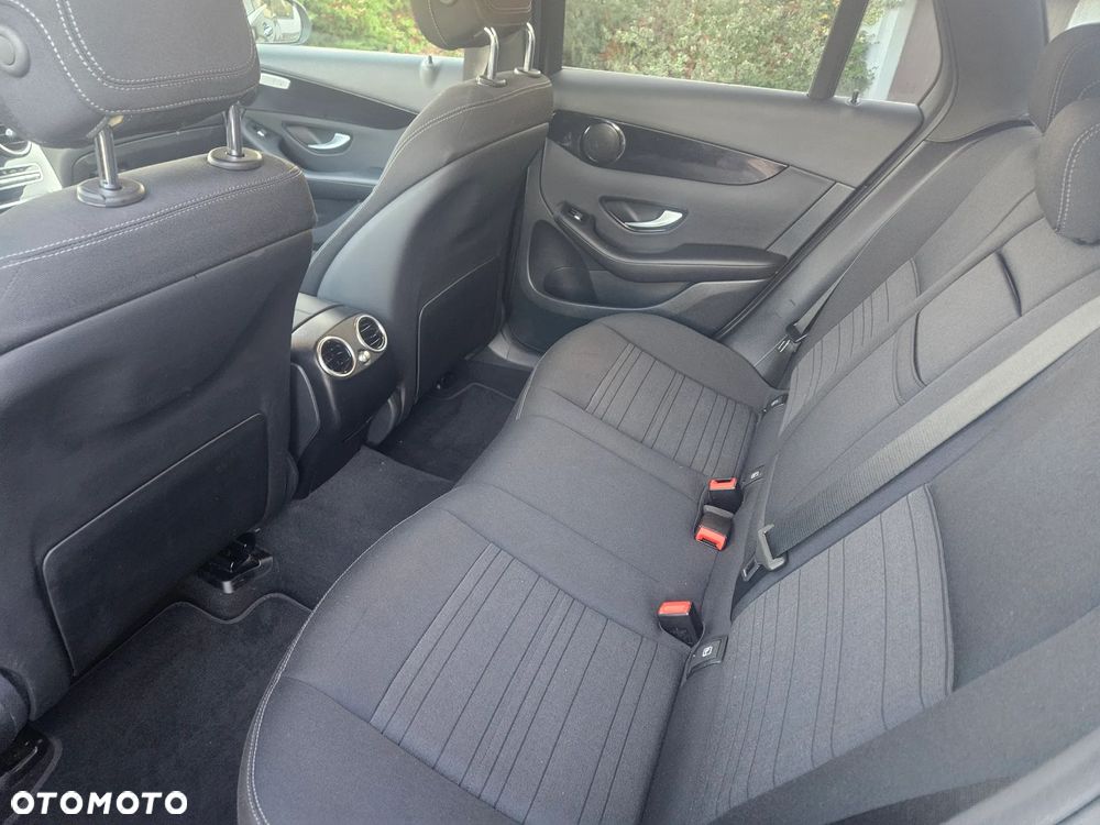 Mercedes-Benz GLC 300 e 4-Matic - 15