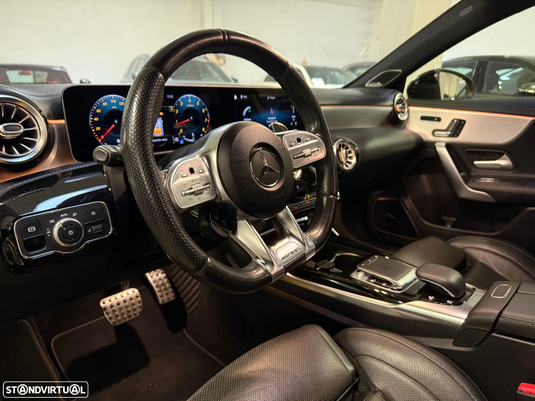 Mercedes-Benz A 35 AMG 4Matic - 13