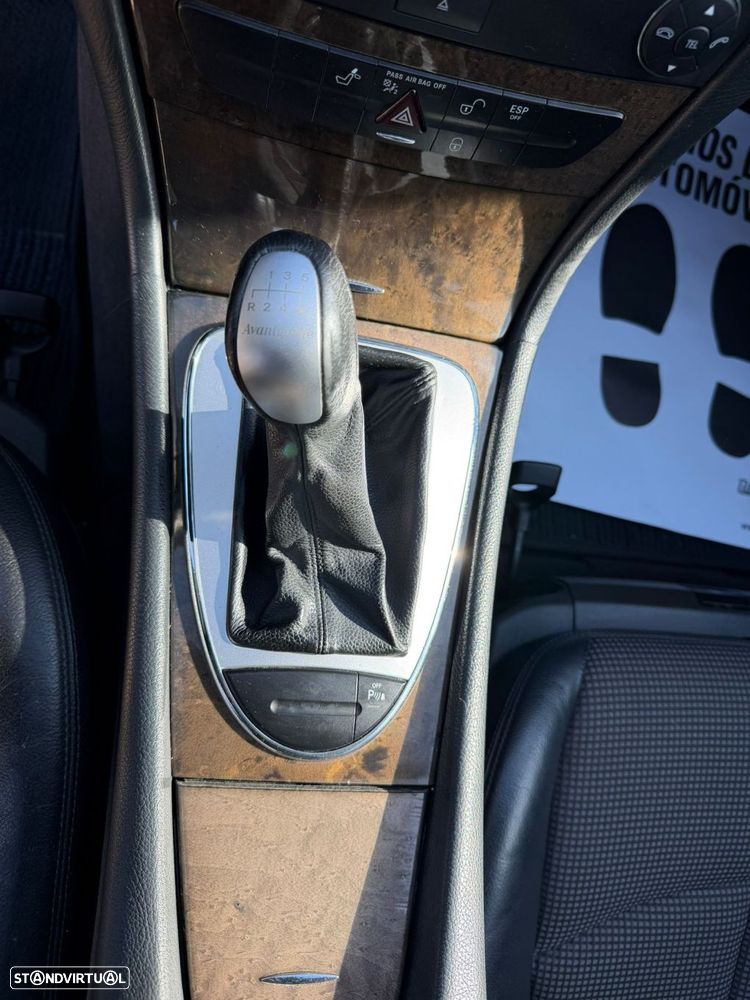 Mercedes-Benz E 220 CDI Avantgarde - 35