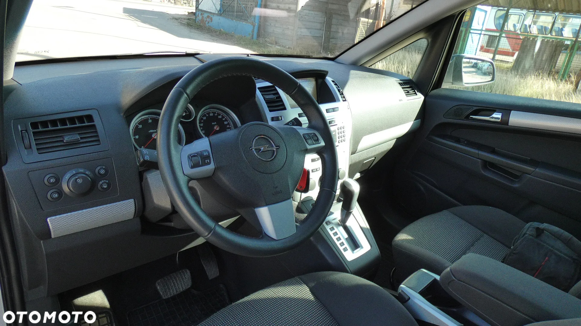 Opel Zafira 1.9 CDTI Automatik Edition - 24