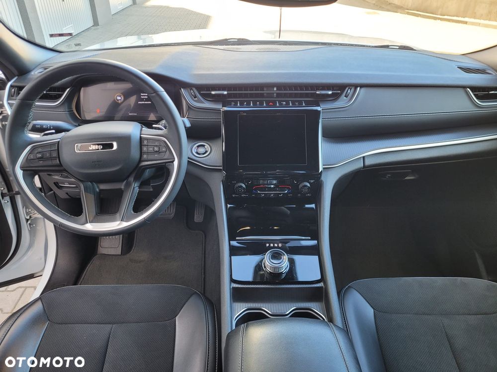 Jeep Grand Cherokee - 13