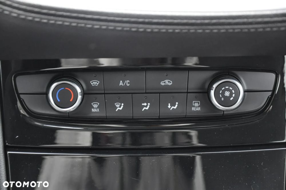 Opel Grandland X 1.2 T GPF Design Line S&S - 33