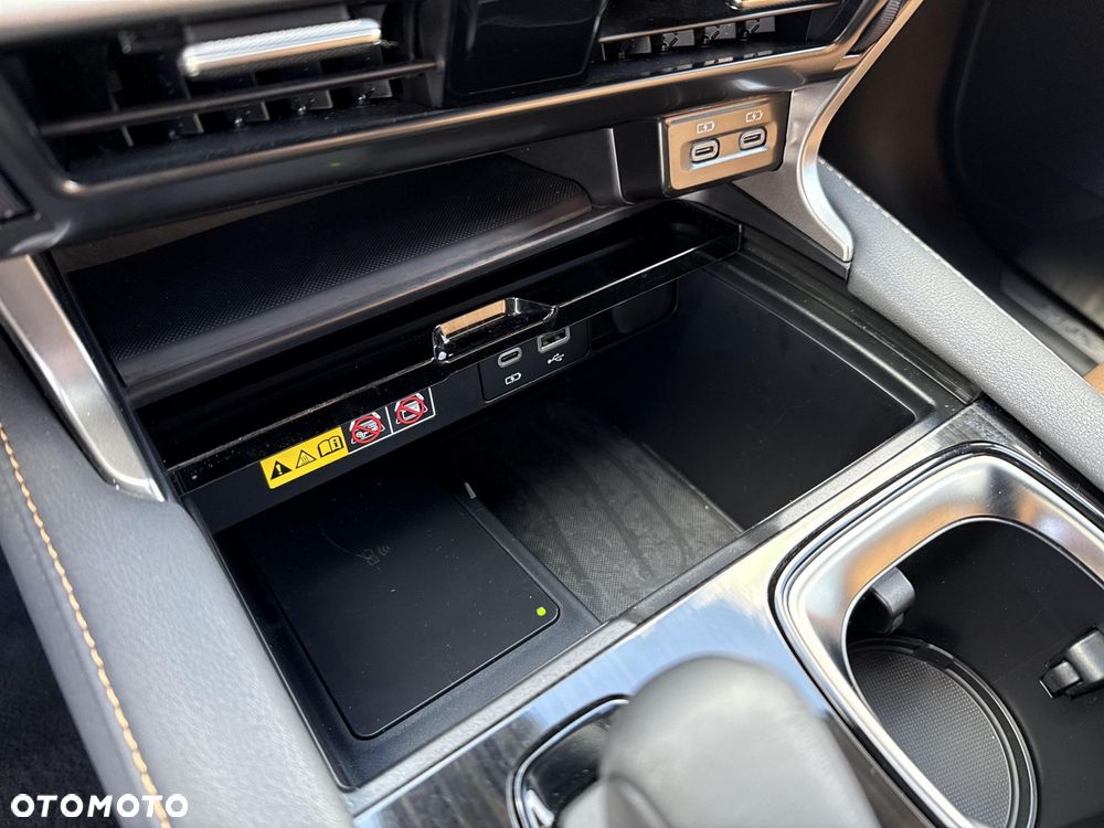 Lexus RX - 25