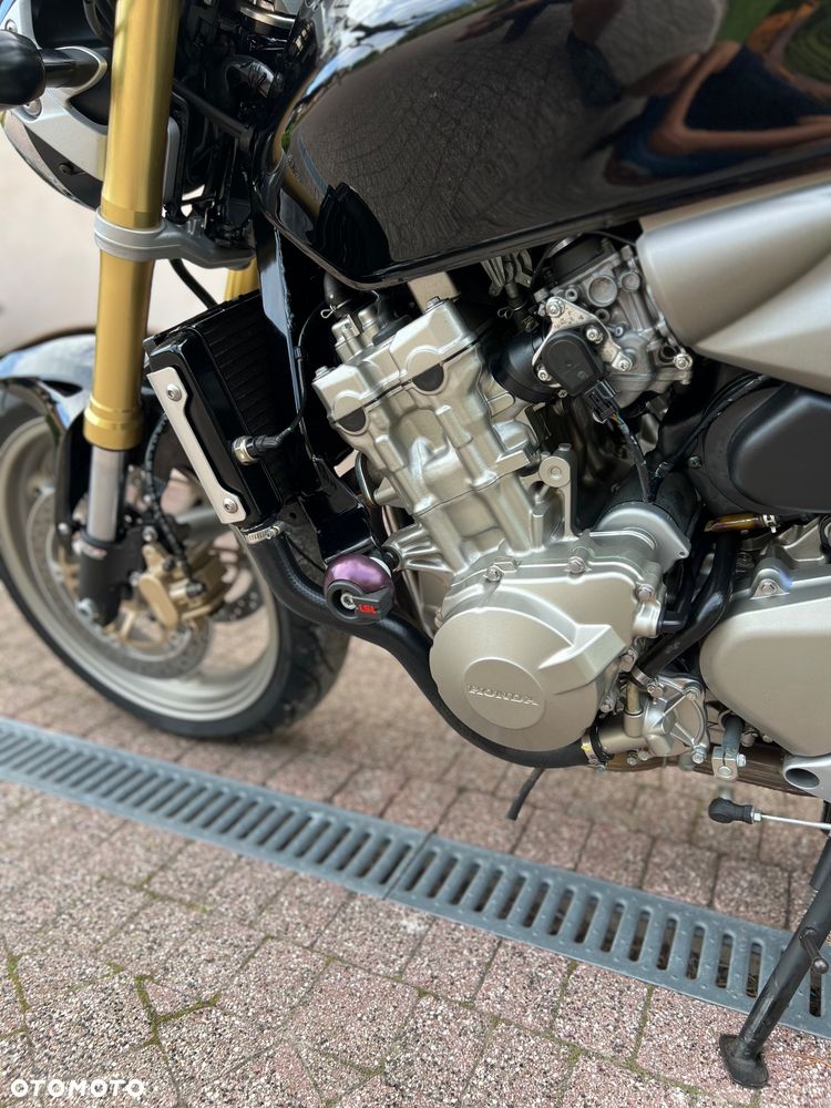 Honda Hornet - 22