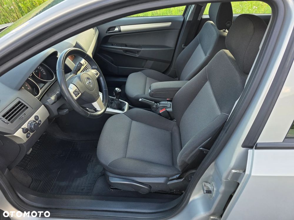 Opel Astra 1.4 Enjoy - 11